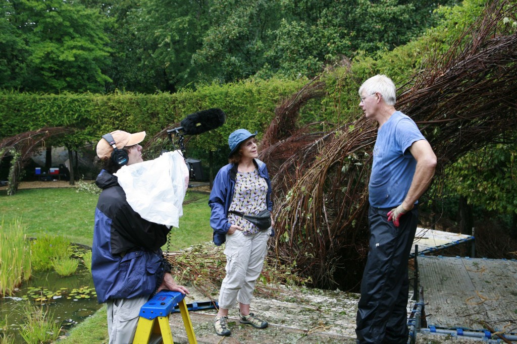 Penelope Maunsell talking to Patrick Dougherty and working with jib operator Ben Root in front of  "Ain't Misbehavin'",  photo by Frank Konhaus 