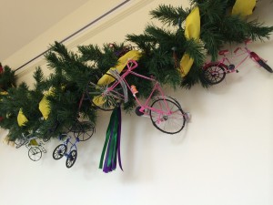 bike themed garland