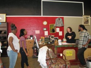 In order to understand the surrounding neighborhood where they would carry out their urban greening work, students met with Megan Rollins, President of Boaz and Ruth, a non-profit organization in Highland Park which helps formerly incarcerated individuals reentry society and rebalance their lives.