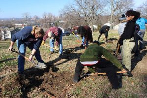 Ginter urban Gardeners working